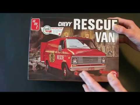 AMT812 AMT Air Fix Type Plastic Kit 1975 Chevy Rescue Van 1:25 Scale New & Boxed