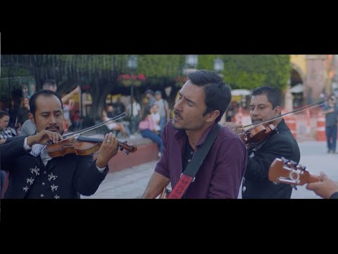 Bochi Búsico (ft. Mariachi Los Caporales) - TAN ASÍ