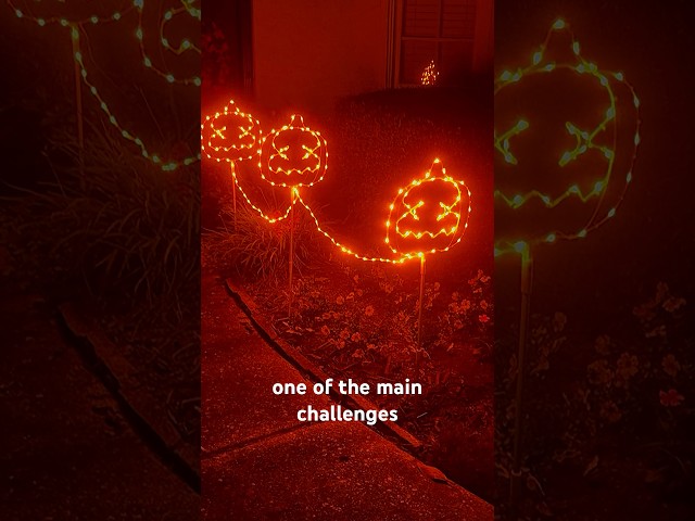 Vídeo relacionado con Halloween Outdoor Lighting Calabazas Fantasmas Pasarelas Luces para Pathway Baterías de Césped Operado con Baterías de Montaje Simple Decoraciones al Aire Libre Halloween Decoraciones