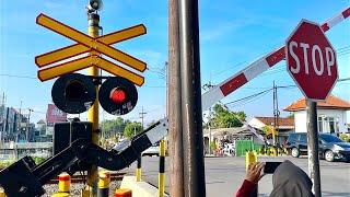Download lagu Perlintasan Kereta Api Benteng Pancasila Kota Mojokerto, Jawa Timur mp3