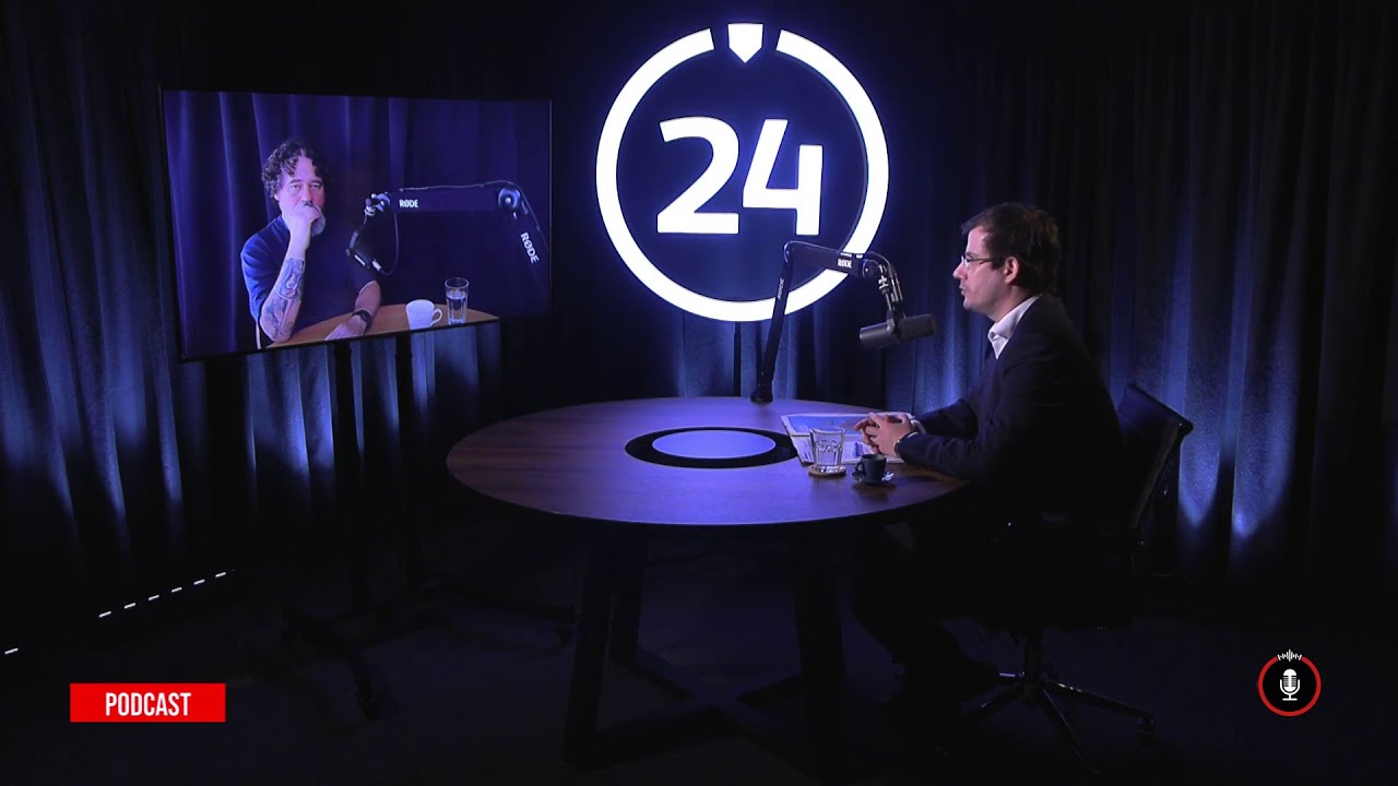 24 podcast: Sme v kaviarni - Slovenský medveď v ruskej manéži