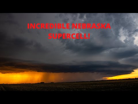 Incredible supercell in Nebraska with AMAZING Lightning 6-4-2022