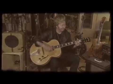 Brian Setzer Plays Charlie Christian's Rare 1940 Gibson
