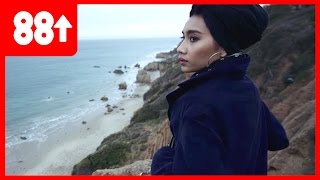 Yuna gives ANGELIC Live Acoustic Performance |  Singing Spaceships