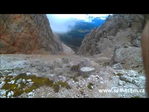 Itálie Dolomity,  Via Ferrata Michielli Albino Strobel u města Cortina d'Ampezzo