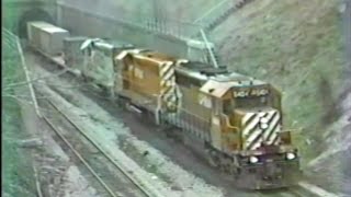 preview picture of video 'Trains of Windsor Ontario - March 31 1990'