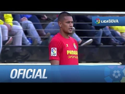 Penalti de Jaume Costa que falla Dani García