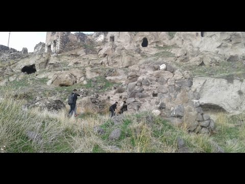 Terkedilmiş Ermeni Köyünü İnceledik (Tüneller Bulduk)!!!