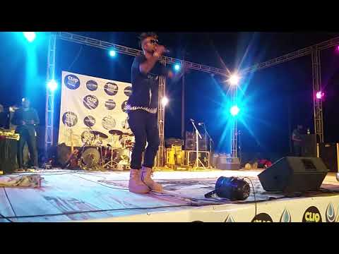 Micky vibe the Time King @ Cliq Urban Music Festival Buea 2017