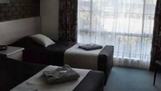 preview picture of video 'Motel Rooms at the Bristol Hill Motor Inn Maryborough Victoria Aust.'