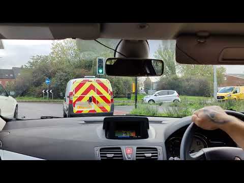 Hull Driving Test Routes. Turning Right from Sutton Road to Holwell Road.