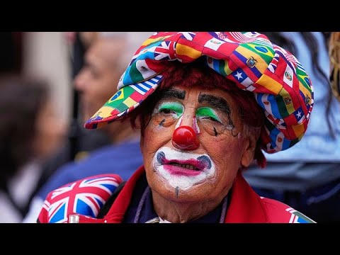 Video Thumbnail: Red noses and big shoes fill Lima’s streets for Clown Day