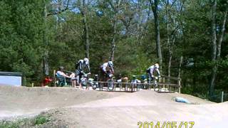 preview picture of video 'Woodland BMX - 5/17/14 -   moto 5 - total points - 41-45 cruiser'