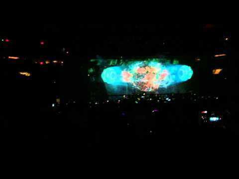 ERIC PRYDZ OPENS HIS SET AT EPIC 3.0 - MADISON SQUARE GARDEN Intro
