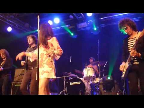 Hot Legs - Tumblin' Dice (Terrassa 01/07/12)