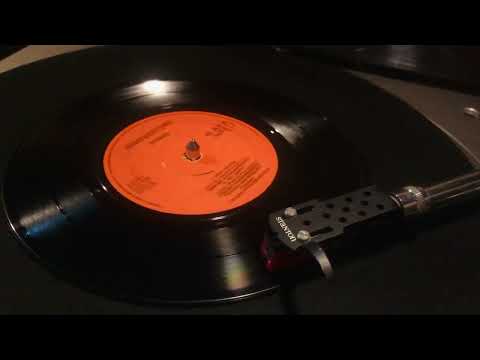 Edmund Wikramasekara: Kuda Devika: කුඩා දේවිකා