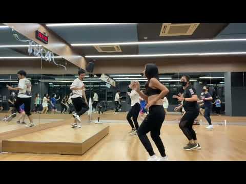 SH’BAM 48 - Track 09 Baila (from the film "Music of the Heart")