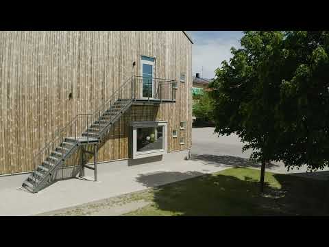 Rak trappa i Östervåla skola