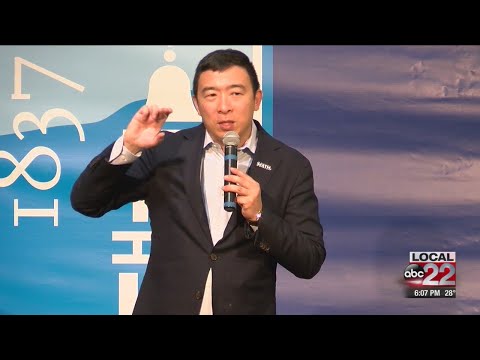 アンデウ・ヤン、ニューハンプシャー州でタウンホールを開催 (Andew Yang holds town hall in New Hampshire)