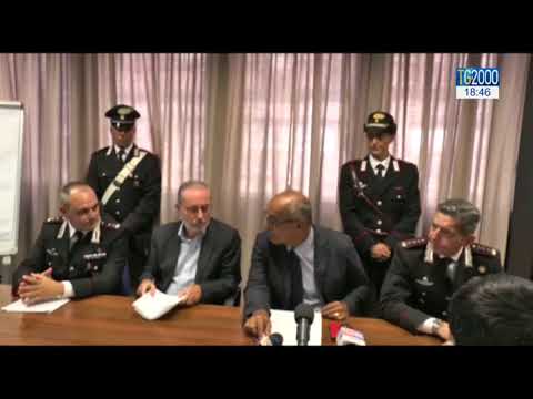 Dolore nella parte bassa della schiena e laddome può essere Il prezzo di una protesi dellarticolazione dellanca in Ucraina