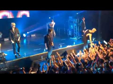 [NU'EST in Brazil - Re:vive tour] Don't Wear Revealing Clothing 04/09/2015