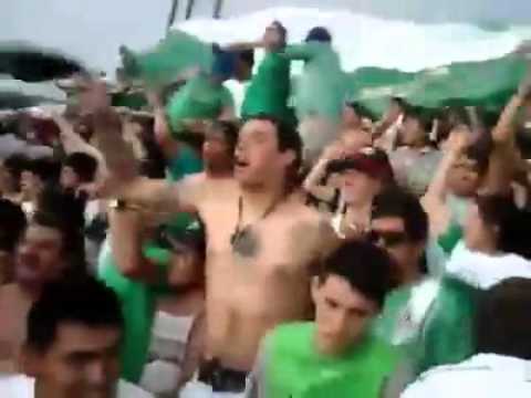 "Hinchada del Deportivo Mandiyú" Barra: La Plaza 14 &bull; Club: Mandiyú