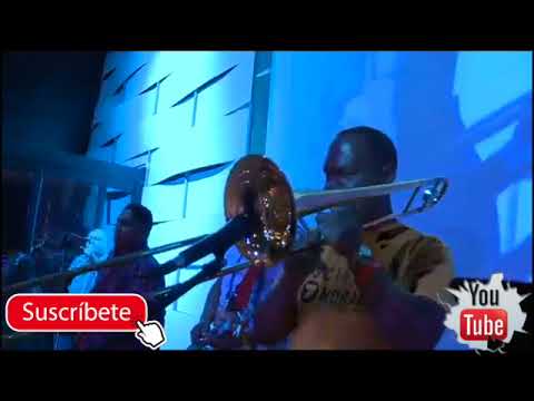 EVANG MAIKER CARPIADOSA. - CORO ESTOY PRENDIO Y NADIE ME A PAGA