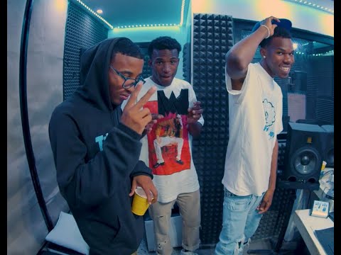 M2K - CUANDO YO CORONE