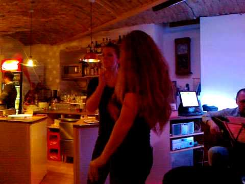 H.A.L.O. - H.A.L.L. tlumočeno pro neslyšící_HRUŠKA