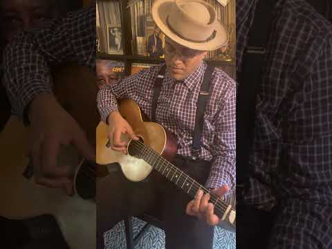 Dom Flemons: Freight Train by Elizabeth Cotten