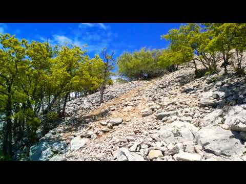 Arrière pays mentonnais avec vue panoramique sur menton Roquebrune et le Cap Martin.De Ninou Tecnica