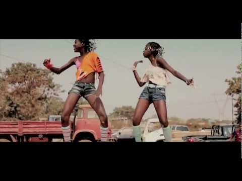 KIKI VERSACE - YOKEBA FEAT AIDJY (video oficial)