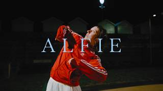 Download lagu deary - Alfie mp3