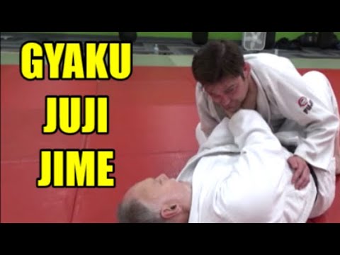GYAKU JUJI JIME Cross Lapel Strangle from Bottom Newaza