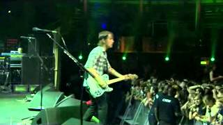 Foo Fighters - Stacked Actors (live at iTunes Festival)