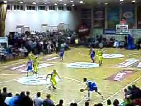 Sokołów Znicz Jarosław-Polpharma Starogard Gdański 116:100 PLK sezon 2008/2009.