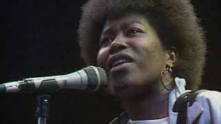 Joan Armatrading  -  Reach Out -  Prince&#39;s Trust 1986