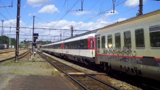 preview picture of video 'Passage de l'EC 97 en gare d'Ottignies le 15 juin 2013 (Long claxon!)'