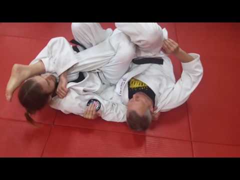 Rolling Tucked Leg Knee Lock