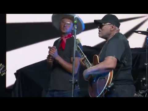 Carlos Johnson, HooDoo Band & Brass Company, “A Real Mother For Ya” - Blues na Świecie Festival