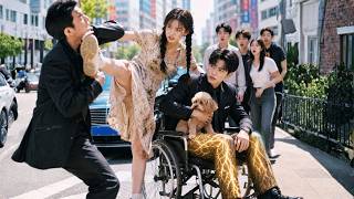 路邊的癡傻女孩竟一腳踢飛小混混救下車車的總裁一家，沒想到她竟是五年前為總裁生下雙胞胎的蘇家大小姐，回歸豪門奪回屬於自己的一切！#爽劇