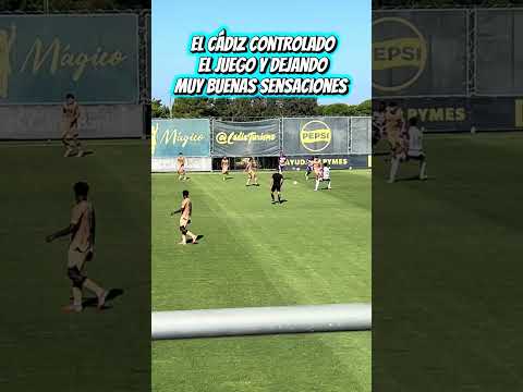 SUBMARINO AMARILLO - 2026-08-05 21:00:33