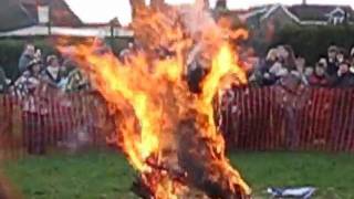 preview picture of video 'Whittlesey Straw Bear burning - January  2010'