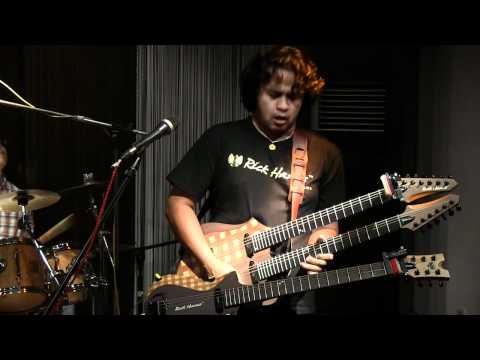 Balawan Bifan Trio ft. Aria Baron - Roxane @ Mostly Jazz 07/04/12 [HD]