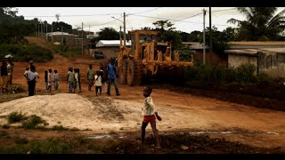 preview picture of video 'Fièvre Verte : Acquisitions massives de terres en Afrique de l'Ouest'