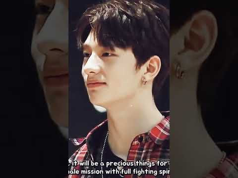 Hyunjin Reaction when felix came back to SKZ after he got eliminated 😭🥺