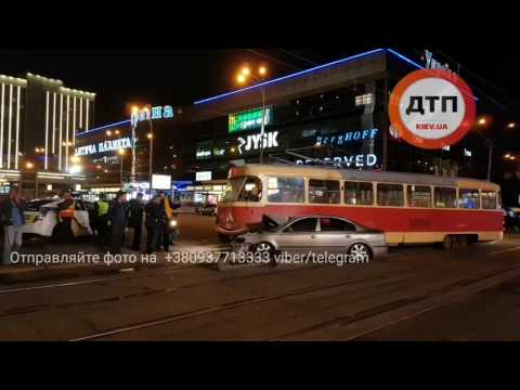 ДТП в Києві на площі Перемоги, за участю народного депутата України Олега Барни