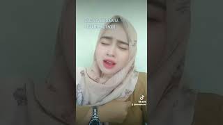 Download lagu lagu nya bikin baper setengah mampus mp3