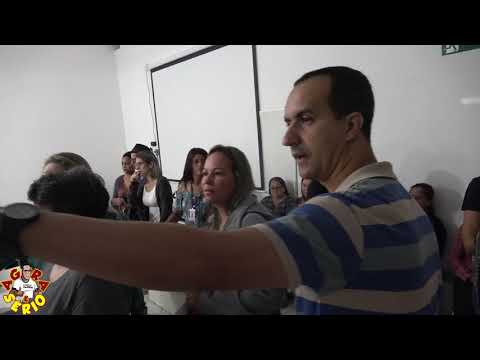 Confusão na abertura de contas para funcionários da Prefeitura no Banco Santander.