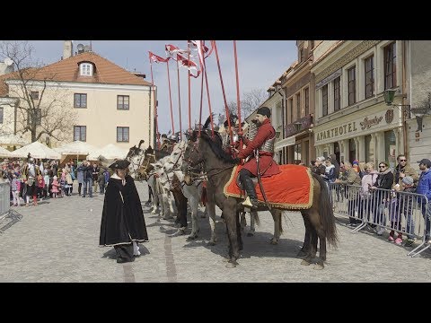 Piękna niedzielna pogoda i widowiskowe otwarcie sezonu turystycznego w Sandomierzu